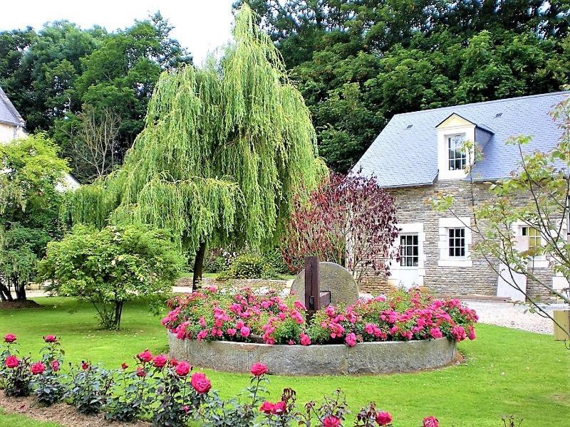 Hotel Le Manoir De Mathan Crepon A La Campagne 5 Mn D'Arromanches Et 10 Mn De Bayeux Eksteriør bilde