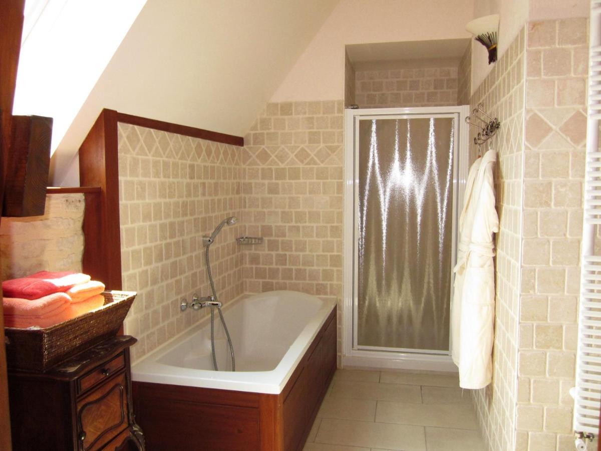 Hotel Le Manoir De Mathan Crepon A La Campagne 5 Mn D'Arromanches Et 10 Mn De Bayeux Eksteriør bilde
