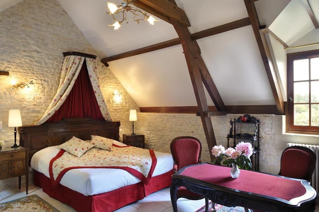 Hotel Le Manoir De Mathan Crepon A La Campagne 5 Mn D'Arromanches Et 10 Mn De Bayeux Rom bilde