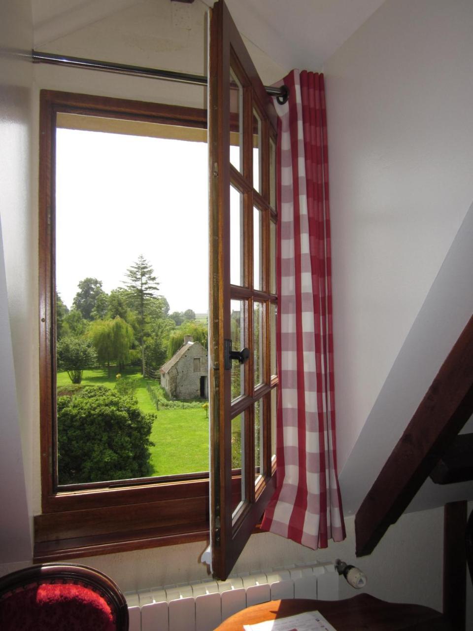 Hotel Le Manoir De Mathan Crepon A La Campagne 5 Mn D'Arromanches Et 10 Mn De Bayeux Eksteriør bilde